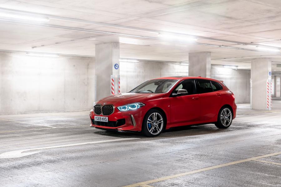  BMW M135i xDrive (F40) 2019 года  (UK) (фото 35 из 50)